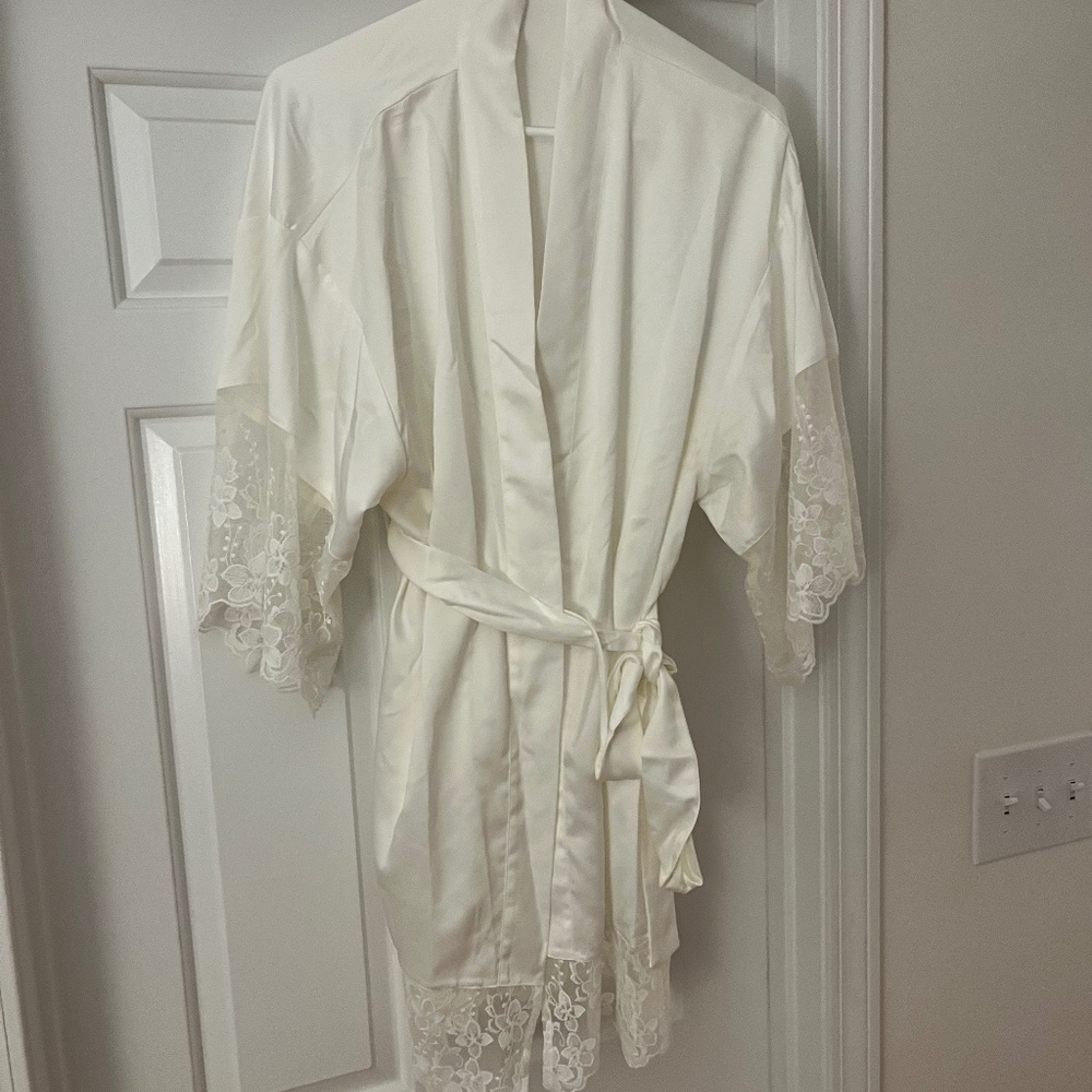 Flora Nikrooz Silk Robe